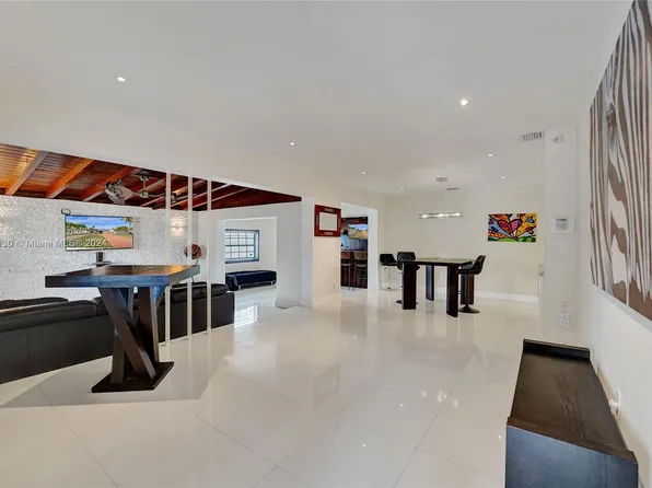 1866 NE 177th St, North Miami Beach, FL 33162