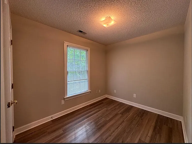 101 Queens Knoll Ct — Photo 19