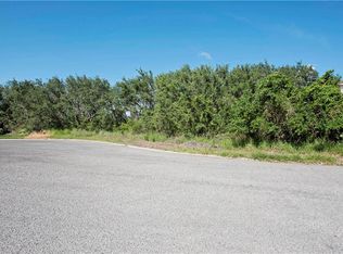 808 Buena Vista Dr, Rockport, TX 78382