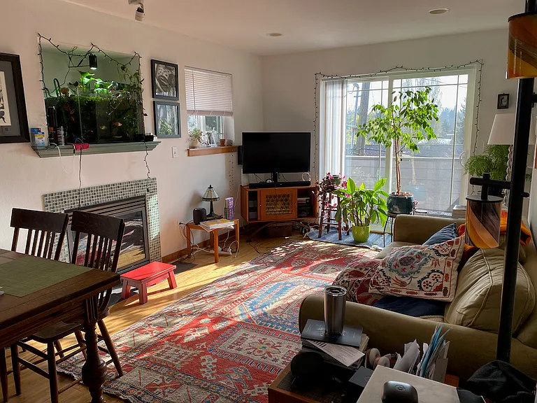 309 27th Ave E #F5 — Photo 5