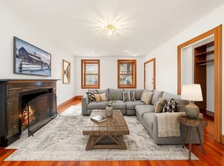 331 W 22nd St, New York, NY 10011