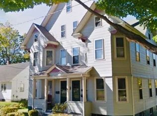 20 Henshaw St #2R, Chicopee, MA 01020