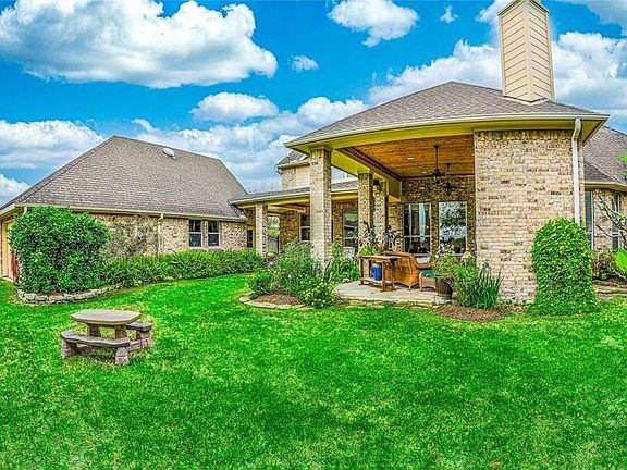 3rd image of 4918 Cross Creek Ln
