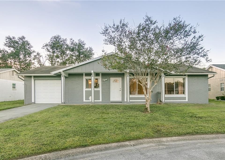 1st image of 10779 Lazy Lake Dr