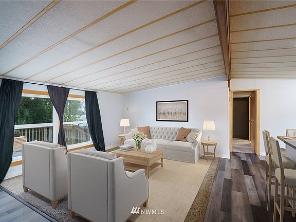 3rd image of 550 Salal St