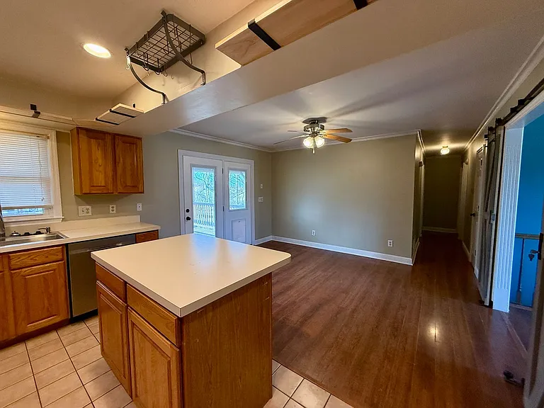 1104 Spring Run Rd — Photo 7