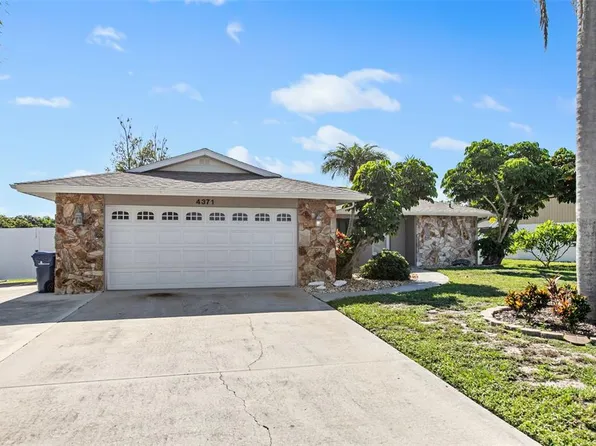 4371 Meadowland Cir, Sarasota, FL 34233