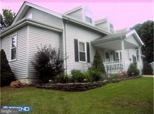 634 Street Rd, Cochranville, PA 19330
