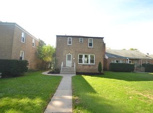 8608 Harms Rd, Skokie, IL 60077