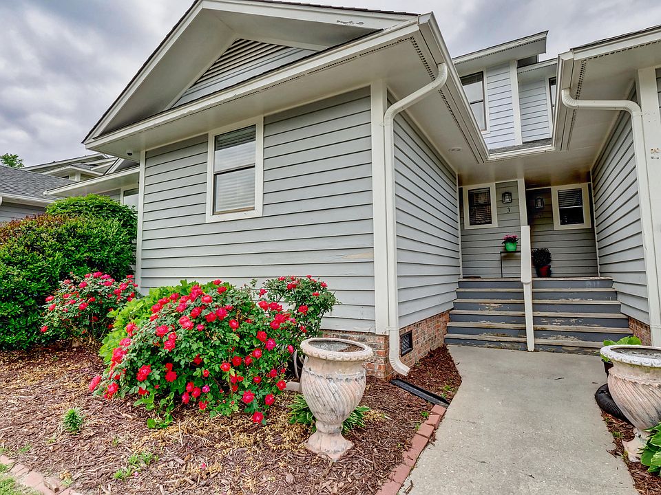 1st image of 10163 Creekside Dr SE APT 3