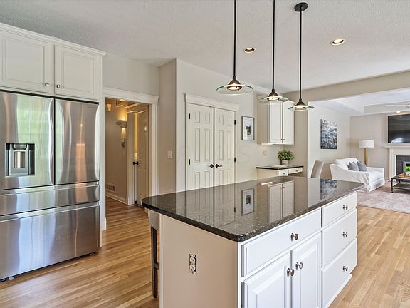 4th image of 7143 Tumblebrook Dr