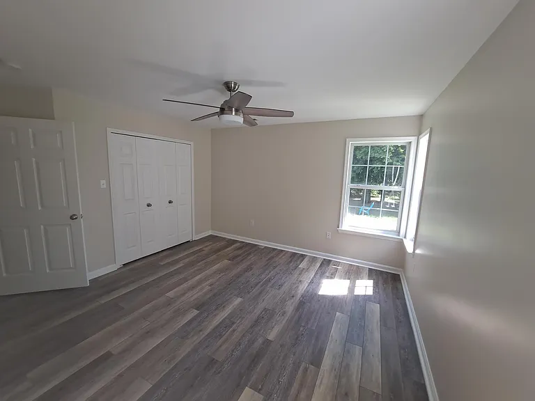 210 Amaret St — Photo 5