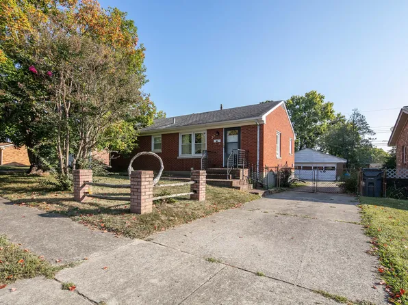 483 Sandalwood Dr, Lexington, KY 40505