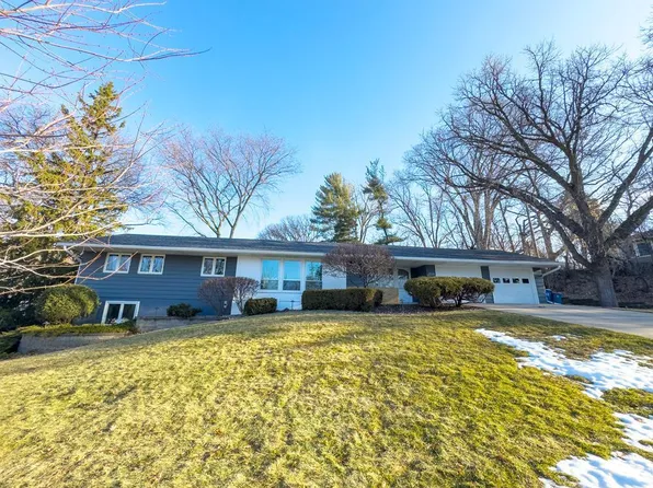 8134 Knoll St N, Minneapolis, MN 55427