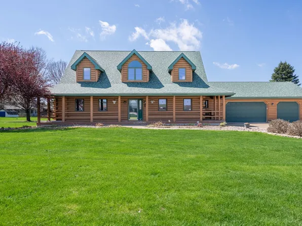 20664 N Brady St, Davenport, IA 52806