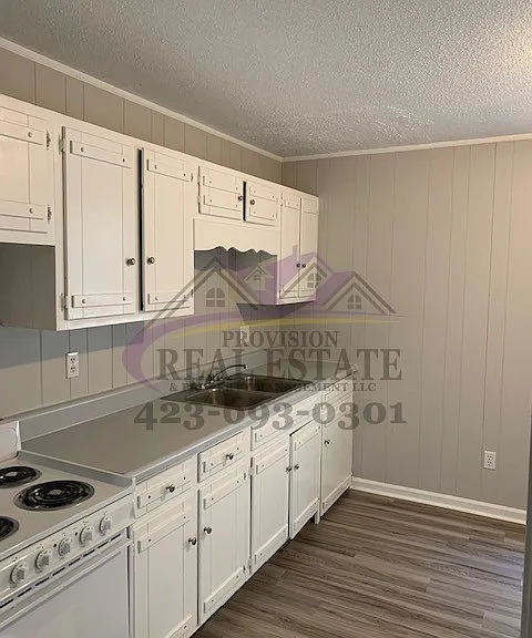 749 20th St SE — Photo 4