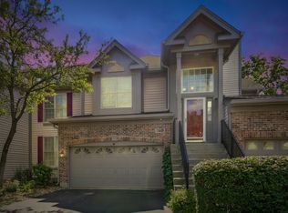 1449 Whitespire Ct, Naperville, IL 60565