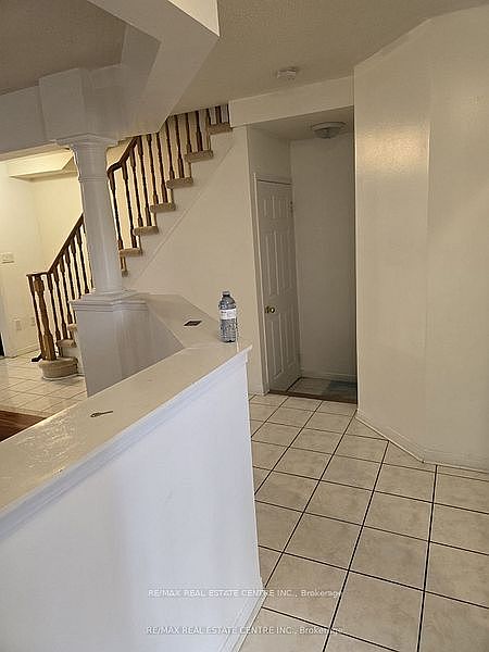 Mississauga House for rent - 3 Bedrooms — photo 2