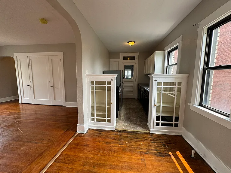 2816 Broadway Ave #K — Photo 6