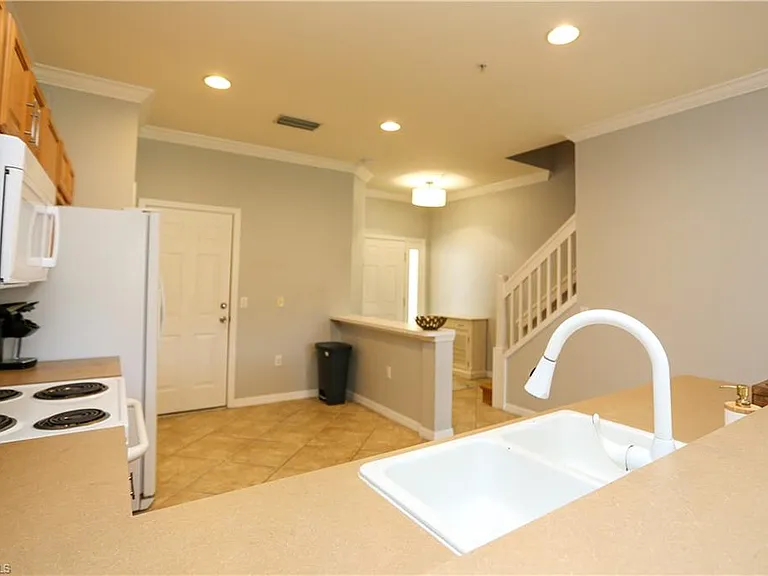 960 Hampton Cir #80 — Photo 24