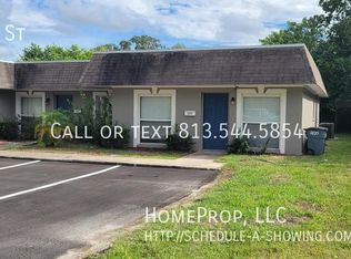 5830 Pine St, New Port Richey, FL 34652