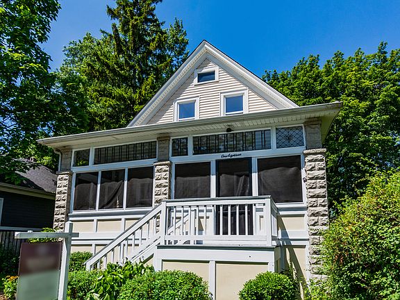 5th image of 118 Ashland Ave