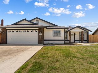 611 Balmayne Pl, Porterville, CA 93257