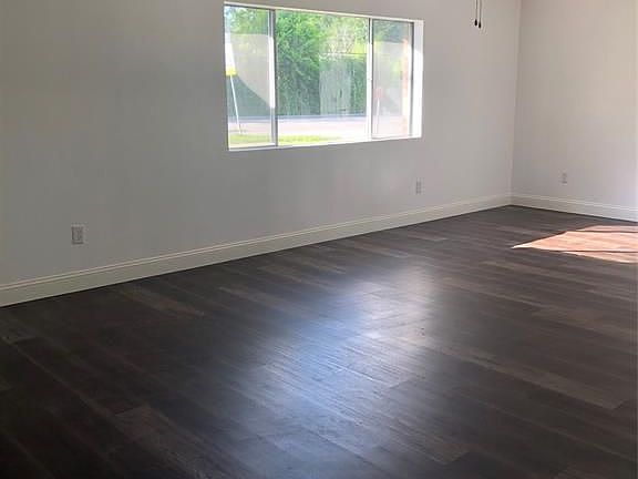 4th image of 1701 5th St