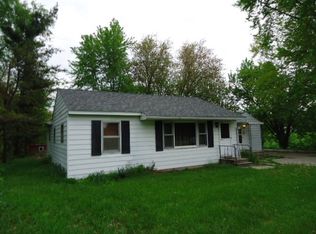 930 W 6th St, Rochester, IN 46975