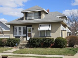 1215 Calhoun St, Peru, IL 61354