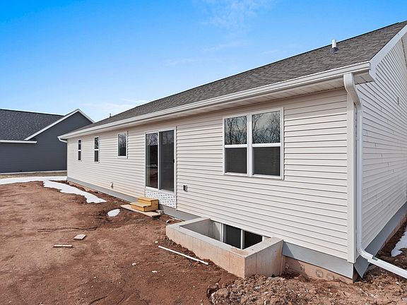 3rd image of N9272 Constellation Dr