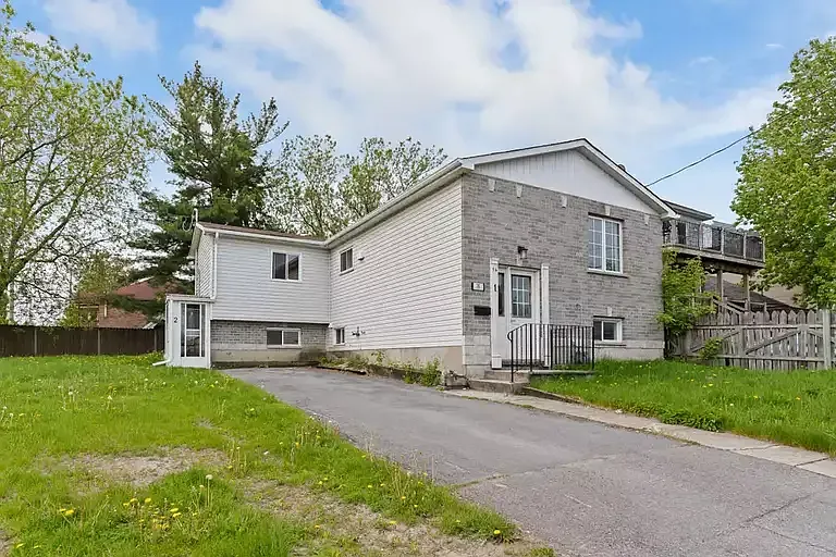 76 Joseph St #1