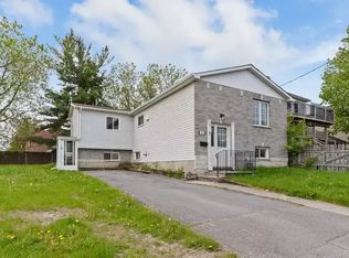 76 Joseph St #1, Kingston, ON K7K2H7