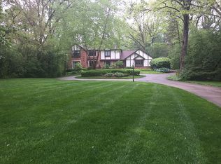 847 Great Oaks Dr, Bloomfield Hills, MI 48304