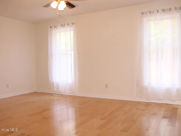 1624 E Indiana Ave #13 — Photo 20