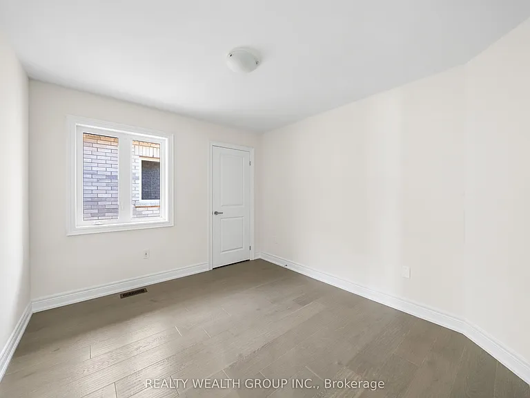 261 Seaview Hts — Photo 31