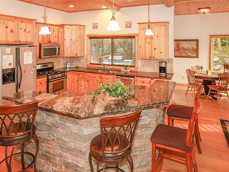 351 Glenwood Dr — Photo 42