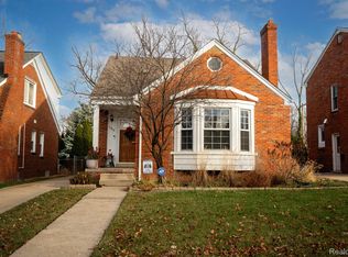 169 Elmwood St, Dearborn, MI 48124
