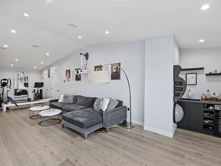 22 Seaton Pl NW #A — Photo 15