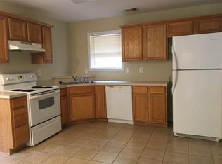 157 Spring Lake Dr, Athens, GA 30605