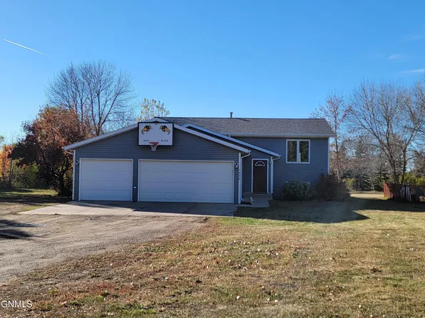 7950 Arcata Dr, Bismarck, ND 58503