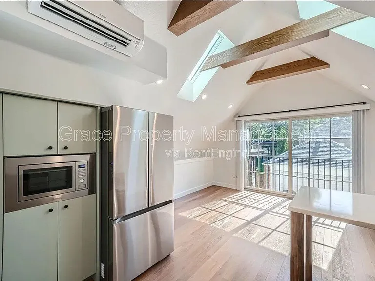 1312 1/2 S Grant St — Photo 4