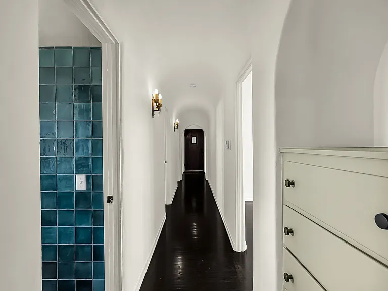 4654 Merrill Ave — Photo 14