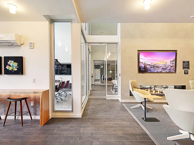 Emerson Seattle — Photo 32