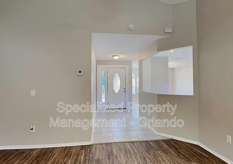 3 bed, 2.0 bath, 1575 sqft, $1,899 — Photo 2