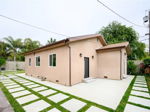 8806 Enfield Ave, Northridge, CA 91325