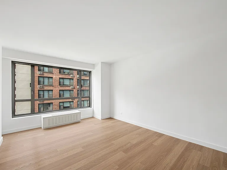 501 E 87th St #10D — Photo 6