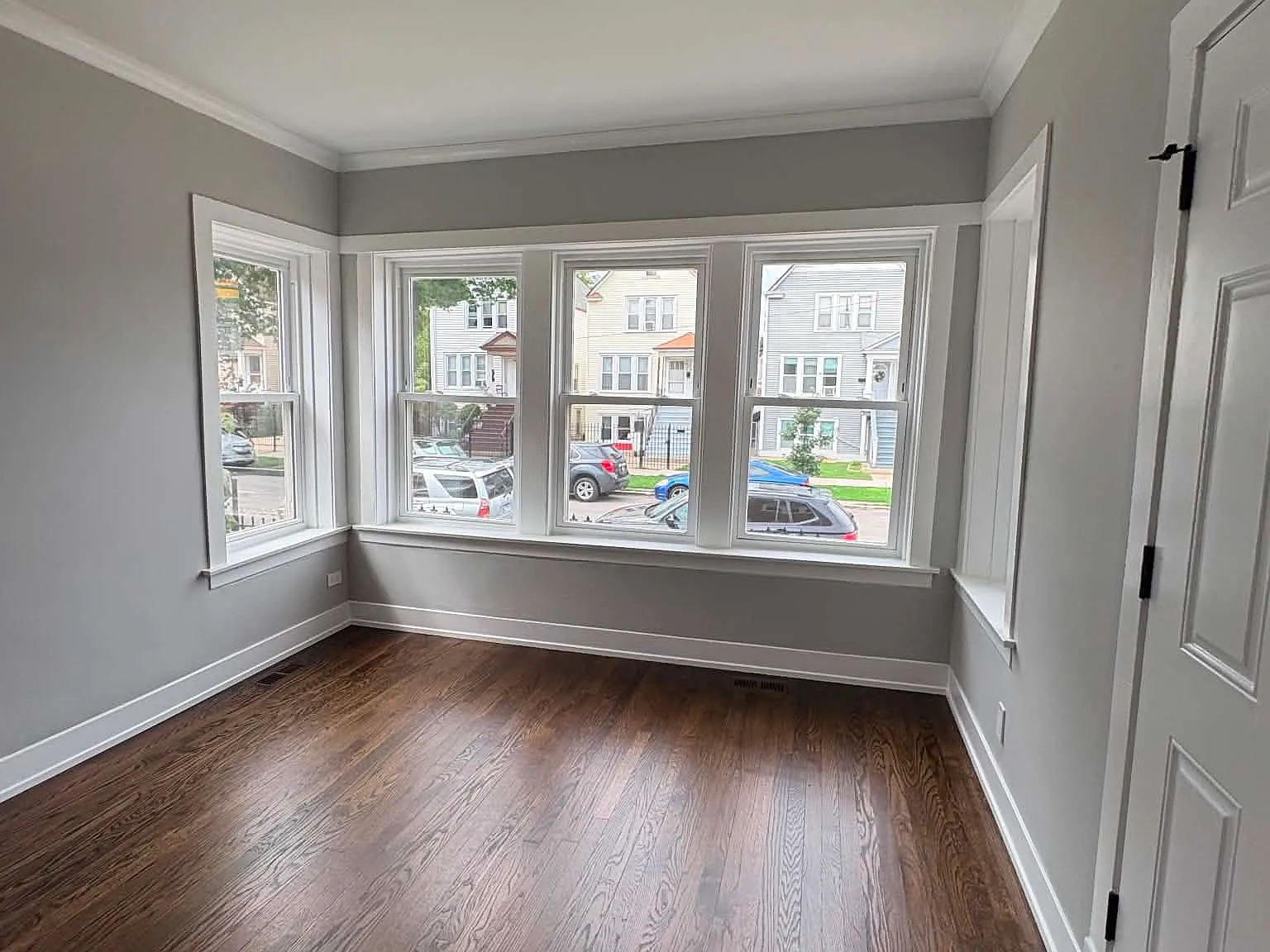 3 bed, 1200 sqft, $2,250 — Photo 3