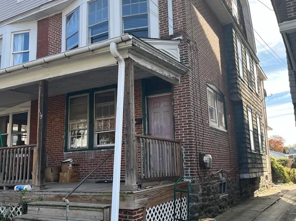 215 Ardmore Ave, Ardmore, PA 19003