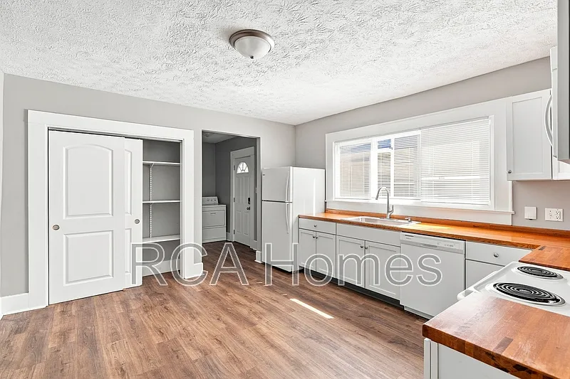 2 bed, 2.0 bath, 1050 sqft, $1,500 — Photo 4